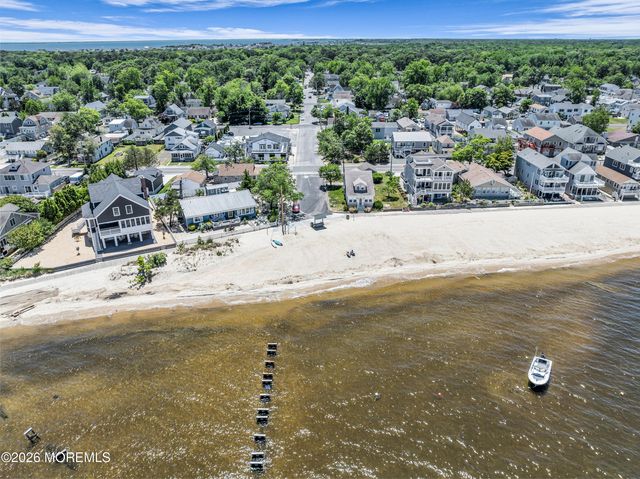 410 Monmouth Avenue, Ocean Gate, NJ 08740