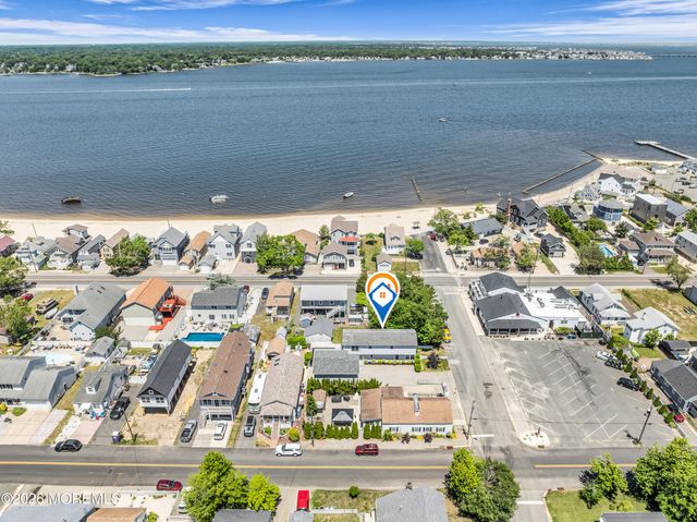 410 Monmouth Avenue, Ocean Gate, NJ 08740