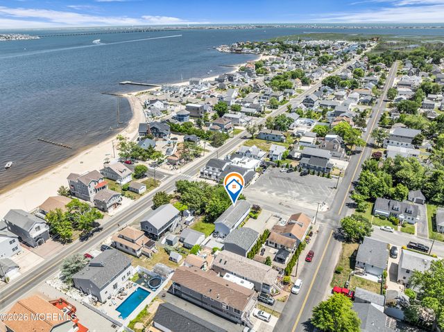410 Monmouth Avenue, Ocean Gate, NJ 08740