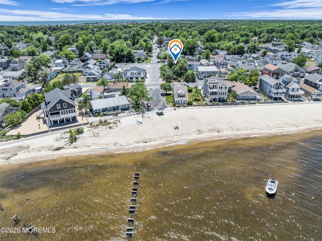 410 Monmouth Avenue, Ocean Gate, NJ 08740