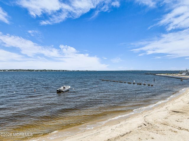 410 Monmouth Avenue, Ocean Gate, NJ 08740