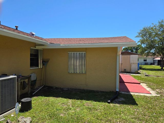 3101 Hibiscus Avenue, Fort Pierce, FL 34947