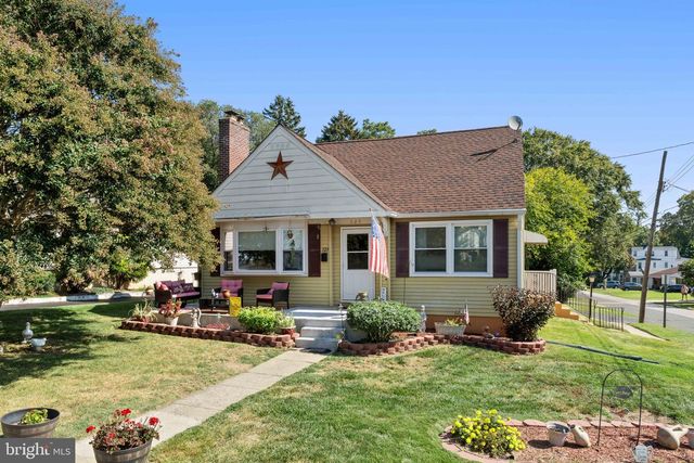 329 ASHLAND AVE, Secane, PA 19018