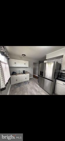 329 ASHLAND AVE, Secane, PA 19018
