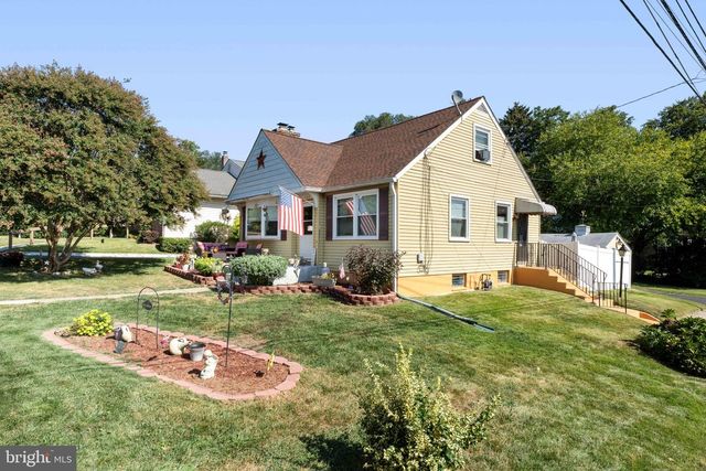 329 ASHLAND AVE, Secane, PA 19018