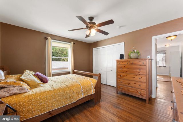 329 ASHLAND AVE, Secane, PA 19018