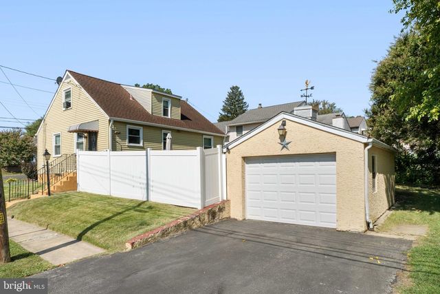 329 ASHLAND AVE, Secane, PA 19018