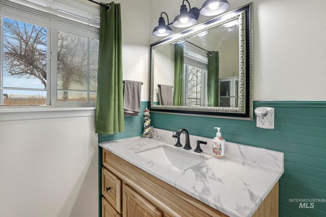 3083 Dickson Ave, Twin Falls, ID 83301