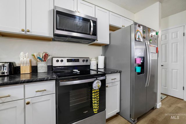 3083 Dickson Ave, Twin Falls, ID 83301