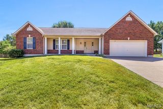 882 Sara Beth Court, St Peters, MO 63376