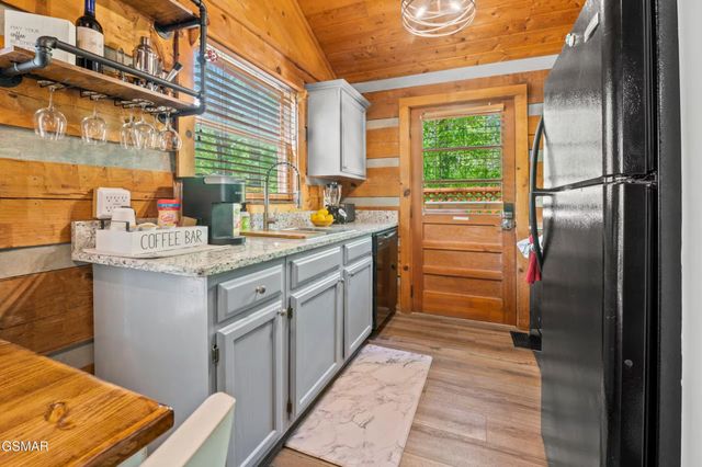 2336 Hidden Mountain Road, Sevierville, TN 37876