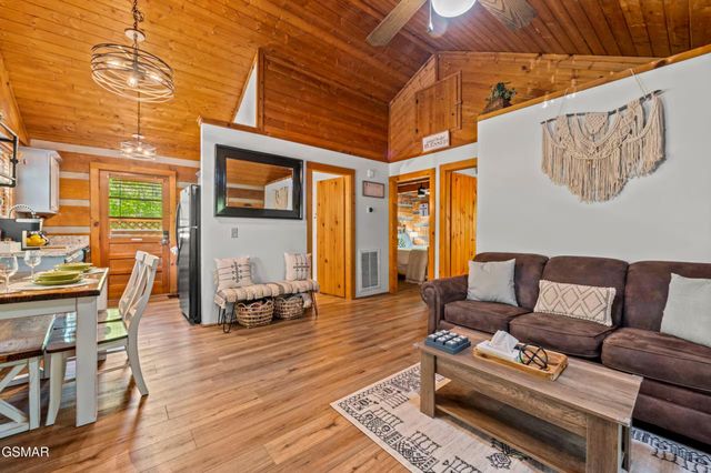 2336 Hidden Mountain Road, Sevierville, TN 37876