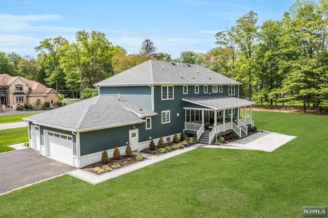 81 Trommel Drive, Mahwah, NJ 07430