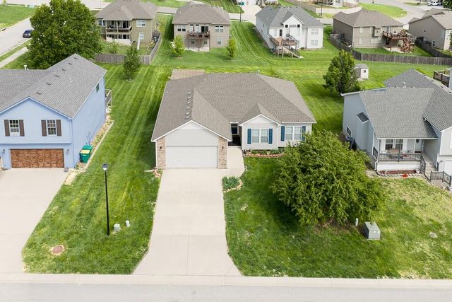 2512 N 111th Terrace, Kansas City, KS 66109