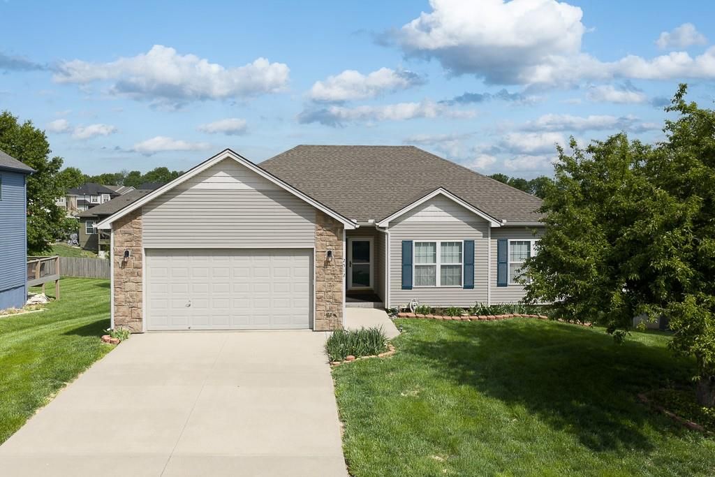 2512 N 111th Terrace, Kansas City, KS 66109