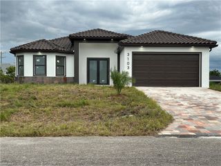 3103 13TH ST SW, Lehigh Acres, FL 33976