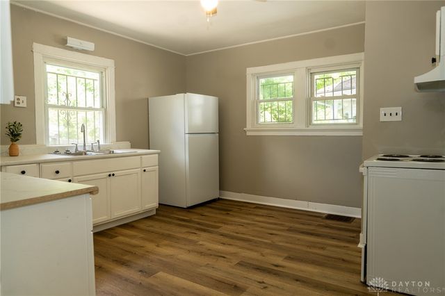 1727 W Riverview Avenue, Dayton, OH 45402