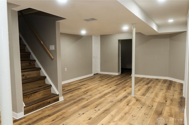 1727 W Riverview Avenue, Dayton, OH 45402