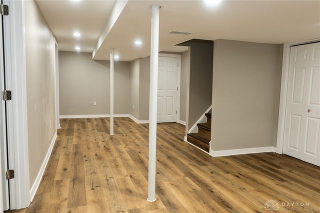 1727 W Riverview Avenue, Dayton, OH 45402