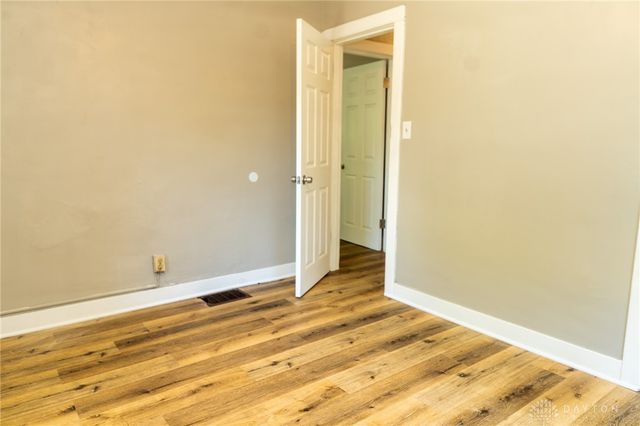 1727 W Riverview Avenue, Dayton, OH 45402