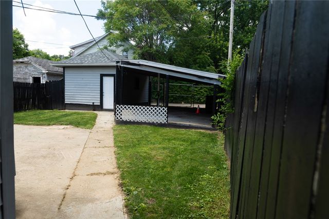 1727 W Riverview Avenue, Dayton, OH 45402