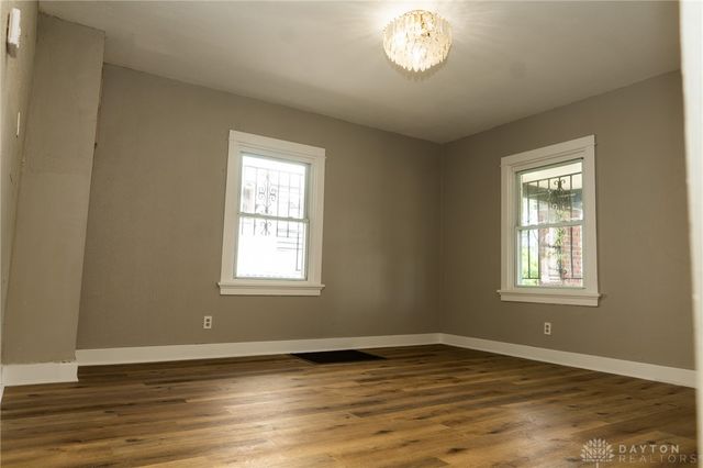 1727 W Riverview Avenue, Dayton, OH 45402