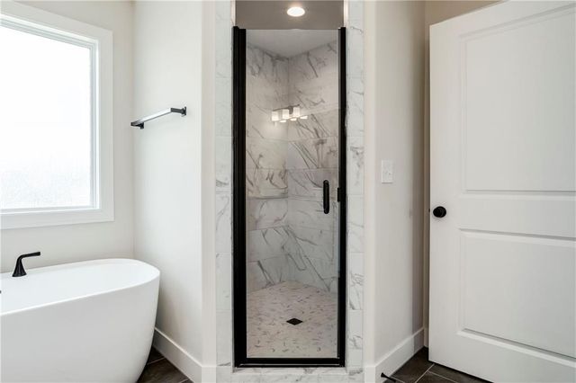 18886 W 169th Street, Olathe, KS 66062