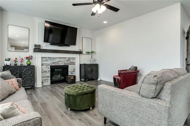 18886 W 169th Street, Olathe, KS 66062