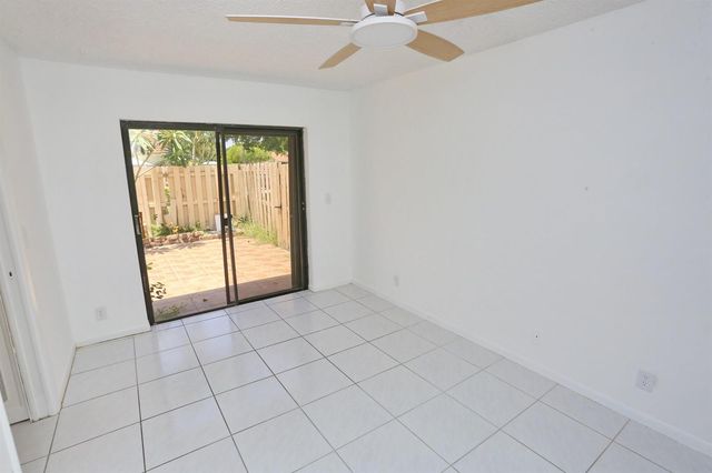 714 NW 27th Avenue C, Delray Beach, FL 33445