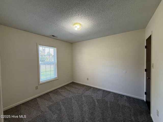 710 Pinewood Drive, Jacksonville, NC 28546