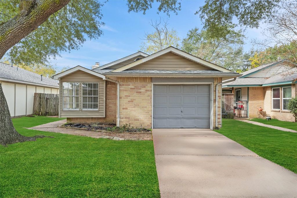 1747 Brickarbor Drive, Katy, TX 77449