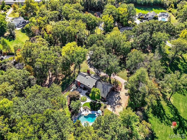 73 Overhills Drive, Ladue, MO 63124