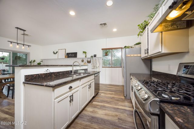 775 S Harry P Stagg Drive, Vail, AZ 85641