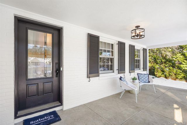 2 Village Lane, Bronxville, NY 10708