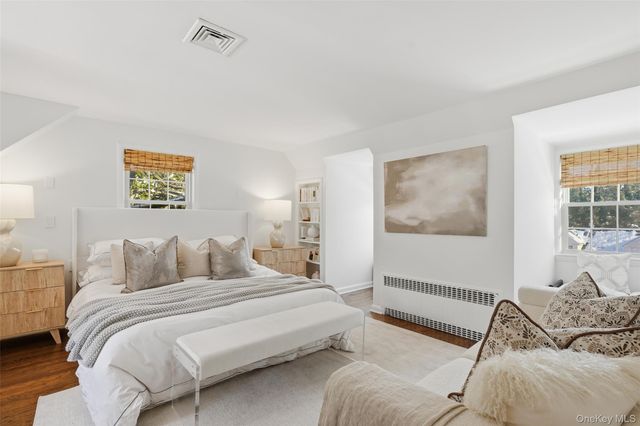 2 Village Lane, Bronxville, NY 10708