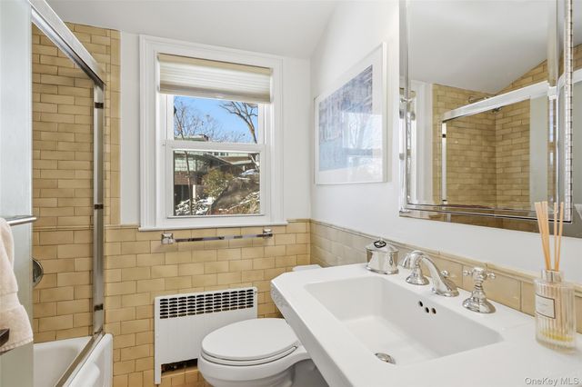 2 Village Lane, Bronxville, NY 10708