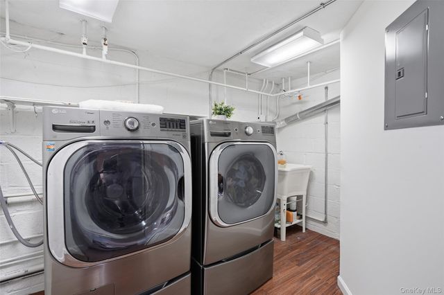 2 Village Lane, Bronxville, NY 10708