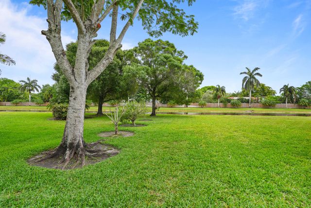 16245 Seneca Circle, Davie, FL 33331