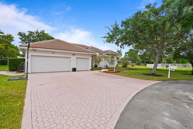16245 Seneca Circle, Davie, FL 33331