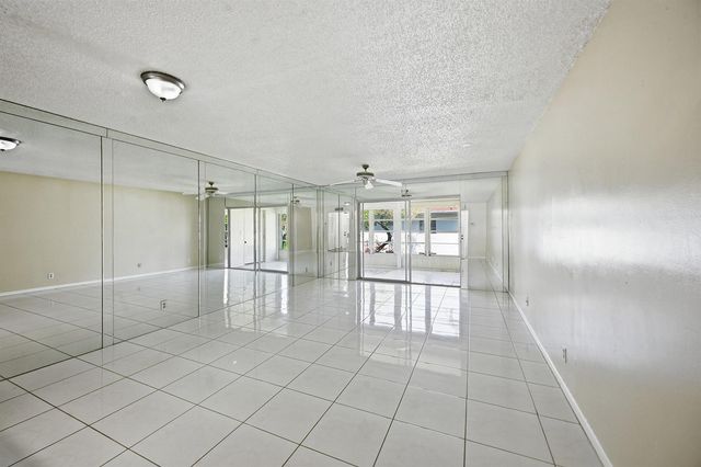 6525 S Oriole Boulevard, Delray Beach, FL 33446