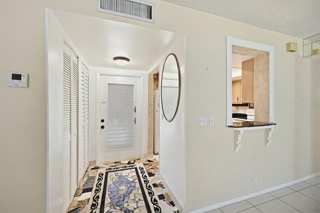 6525 S Oriole Boulevard, Delray Beach, FL 33446
