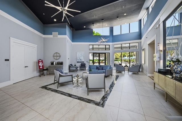 6525 S Oriole Boulevard, Delray Beach, FL 33446