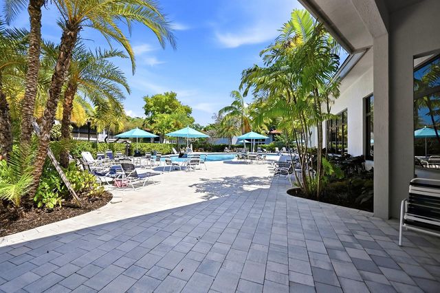 6525 S Oriole Boulevard, Delray Beach, FL 33446