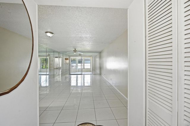 6525 S Oriole Boulevard, Delray Beach, FL 33446