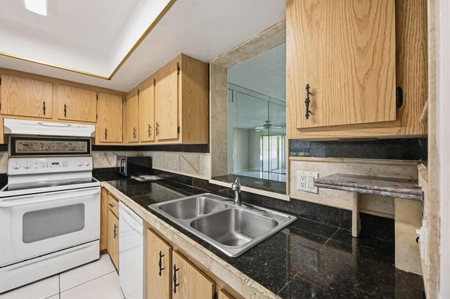 6525 S Oriole Boulevard, Delray Beach, FL 33446