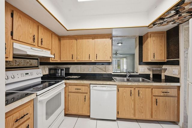 6525 S Oriole Boulevard, Delray Beach, FL 33446