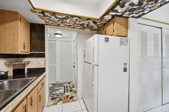 6525 S Oriole Boulevard, Delray Beach, FL 33446