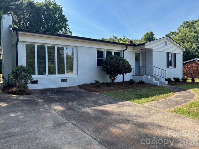 168 Collins Avenue, Forest City, NC 28043