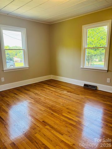 168 Collins Avenue, Forest City, NC 28043