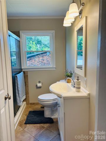 168 Collins Avenue, Forest City, NC 28043